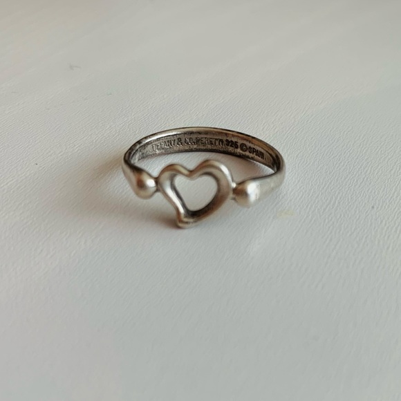Tiffany and Co. Elsa Peretti Open Heart Ring - Picture 5 of 6